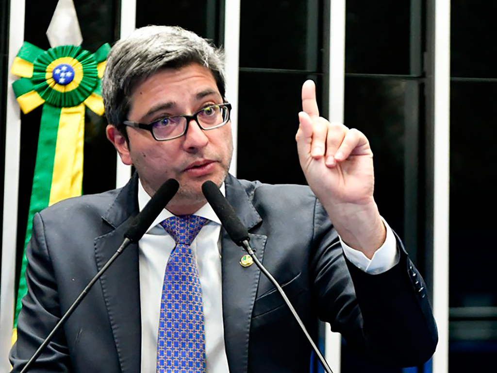 Senador Calos Portinho (PL-RJ)