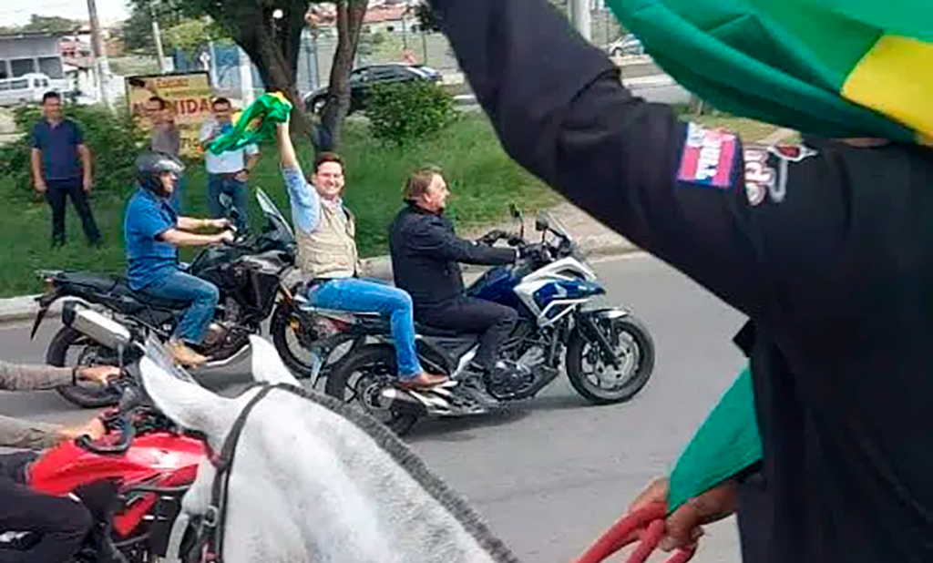 Muita emoção na passagem de Bolsonaro e Roma em Feira de Santana