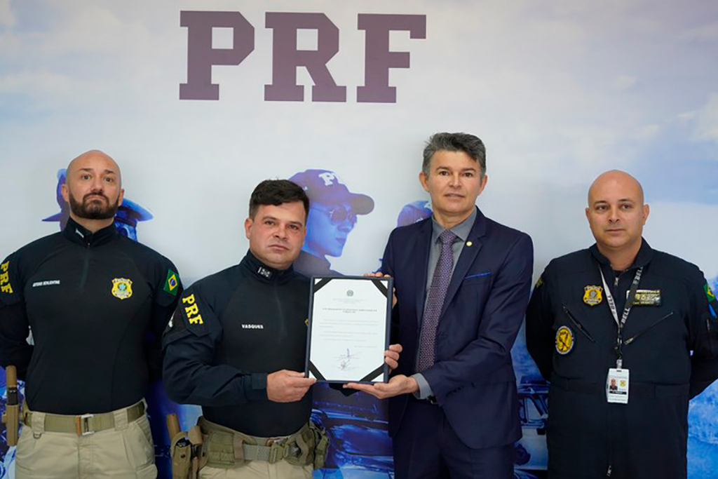 Deputado José Medeiros durante reunião com o diretor-geral da Polícia Rodoviária Federal