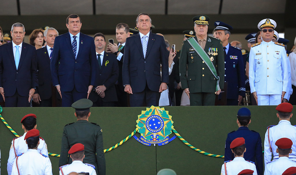 Presidente Jair Bolsonaro e o general Walter Braga Netto na cerimônia