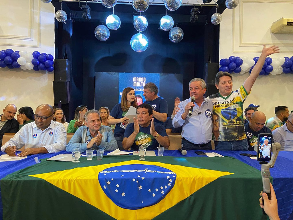 PL oficializa candidaturas de Carlos Manato e Magno Malta