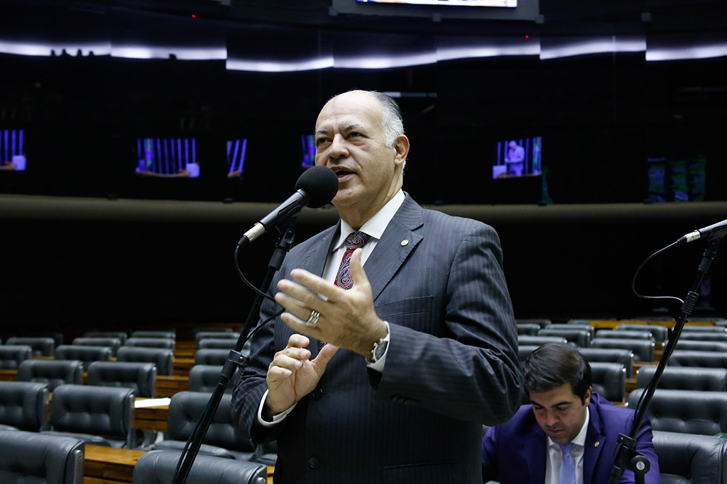 Deputado Pastor Eurico (PL-PE)