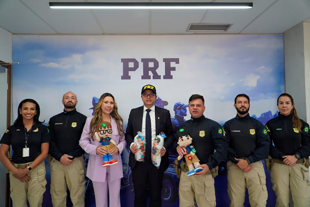 Senador Carlos Portinho (PL-RJ) durante audiência na PRF