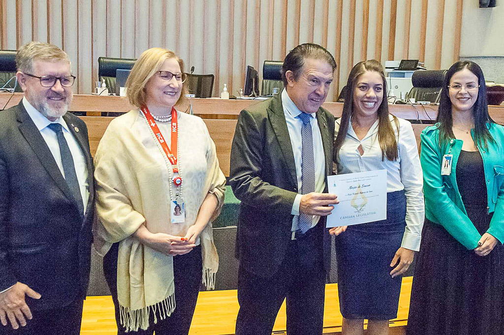 Funcionários do Hospital da Criança são homenageados na CLDF