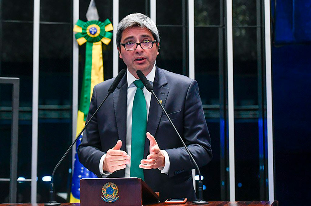 Senador Carlos Portinho (PL-RJ)