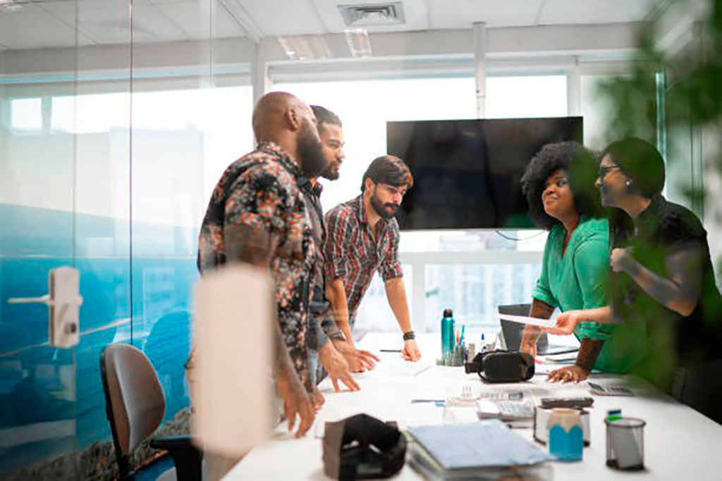 Promover e regulamentar a forma de atuação das empresas de forma a garantir o respeito aos direitos das pessoas é um dos objetivos do Plano de Ação em Conduta Empresarial Responsável (PACER) (Foto: Banco de Imagens)