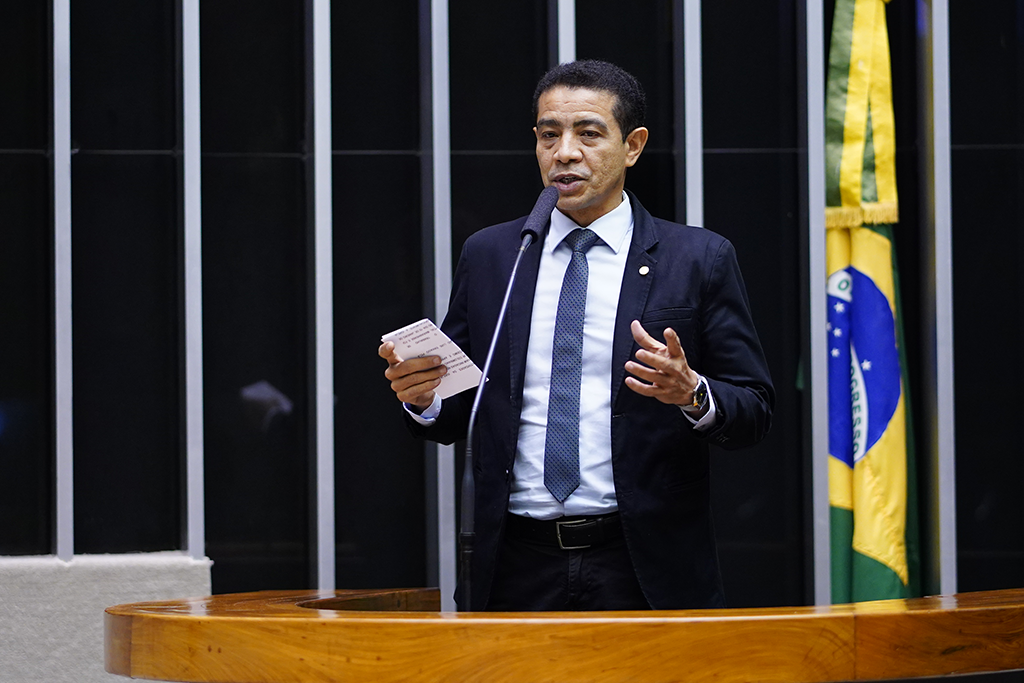 Deputado federal Pastor Gil (PL-MA)