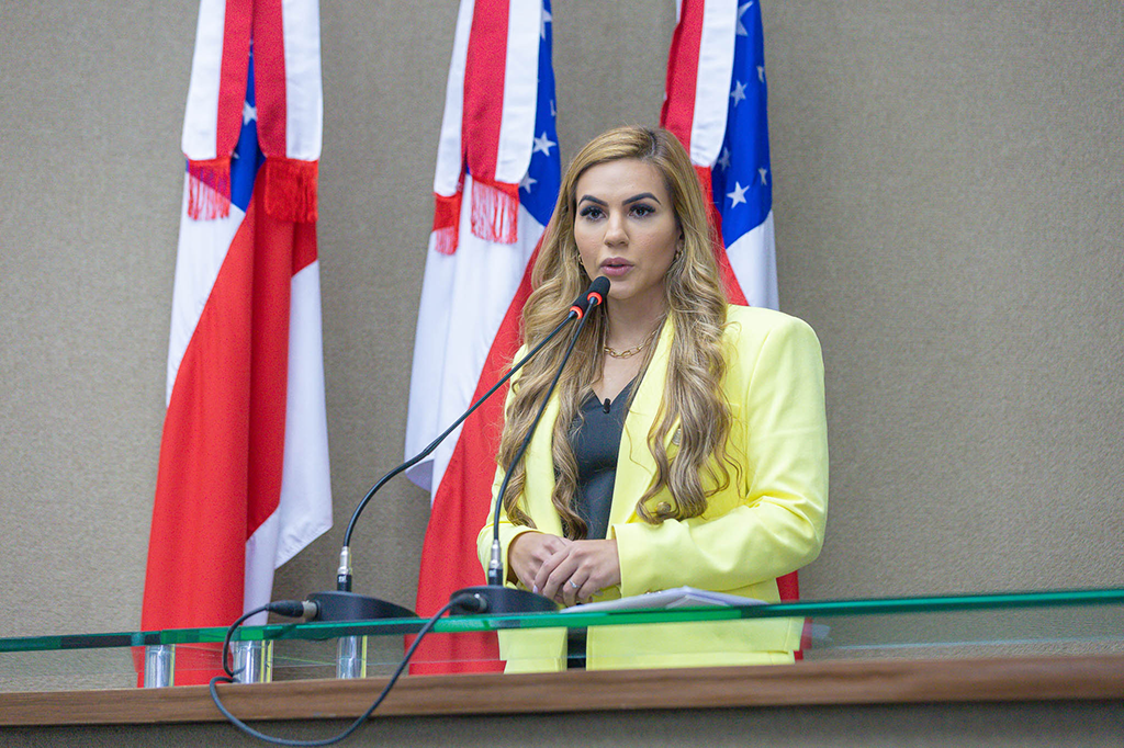 Deputada estadual Débora Menezes (PL-AM)