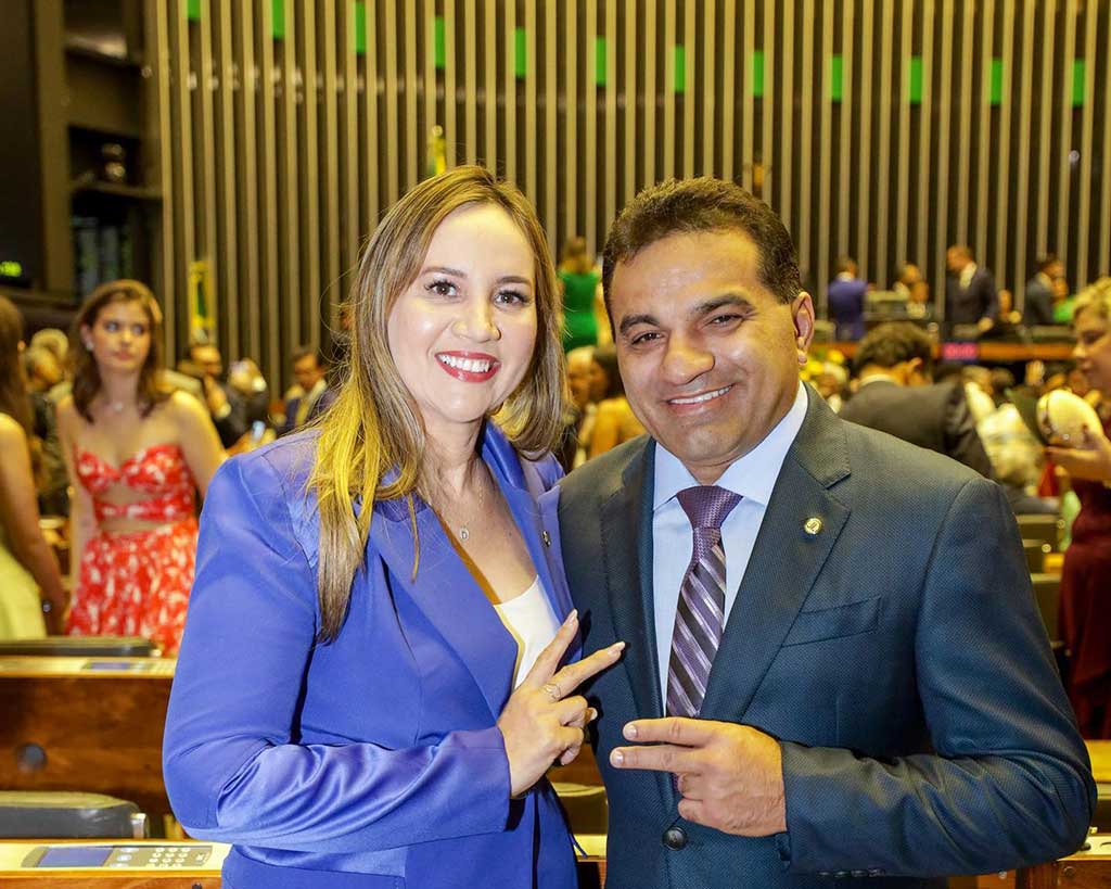 Deputados federais Josimar Maranhãozinho e Detinha durante posse