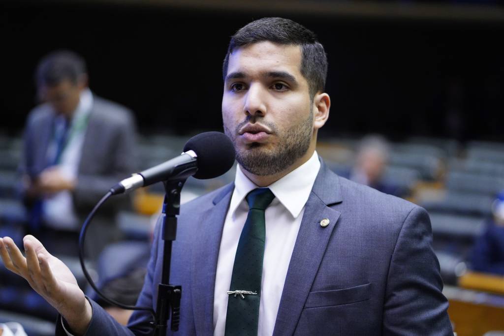 Deputado André Fernandes (PL-CE)