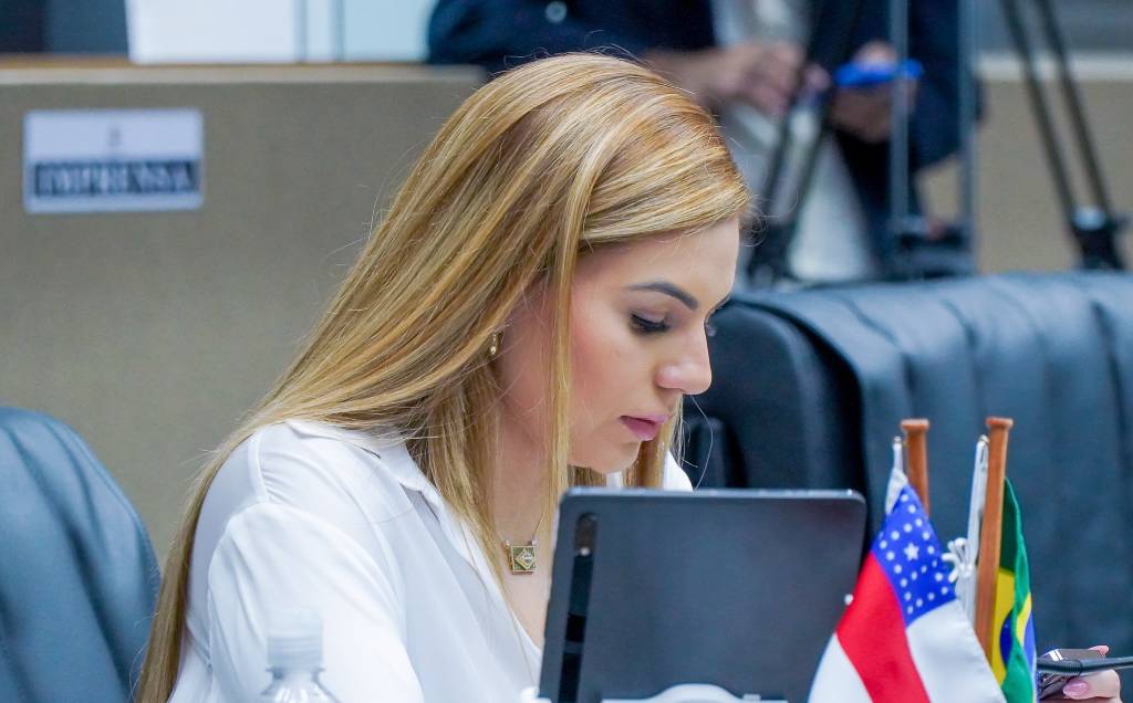 Deputada estadual Débora Menezes (PL-AM)