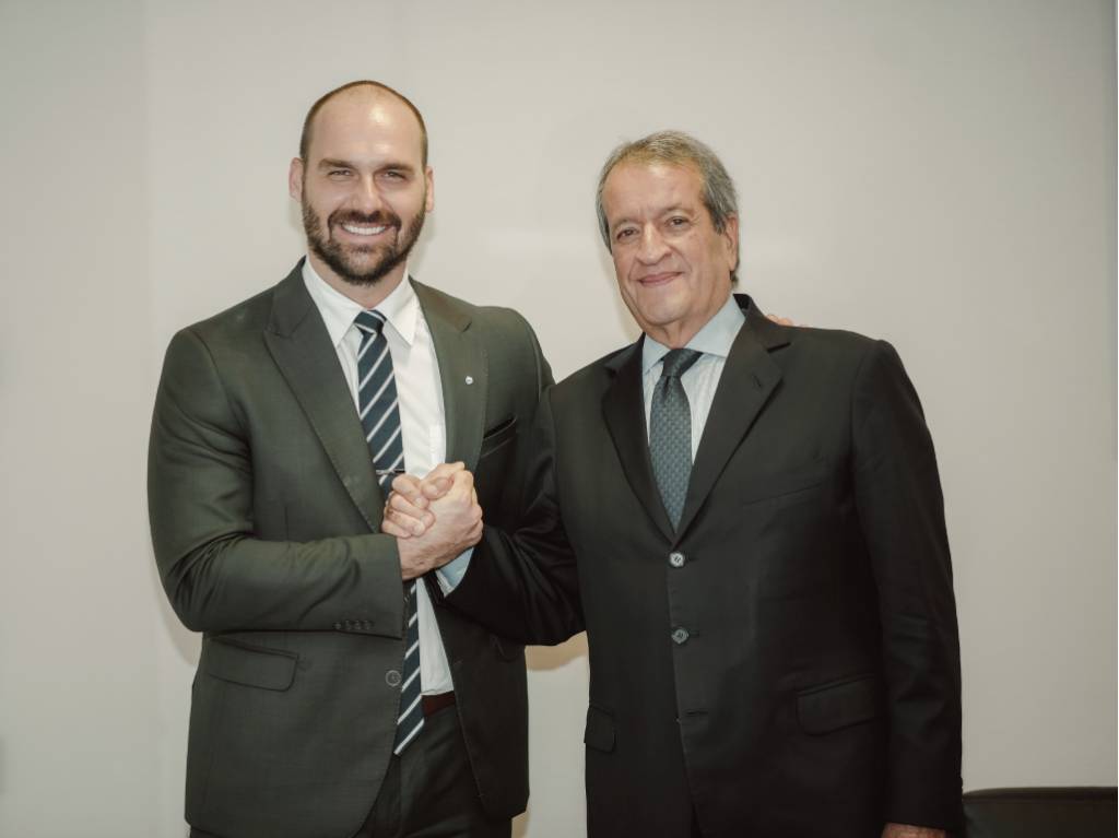 Deputado Federal Eduardo Bolsonaro (PL-SP) e o Presidente do PL Valdemar Costa Neto - Foto: Zack Stencil