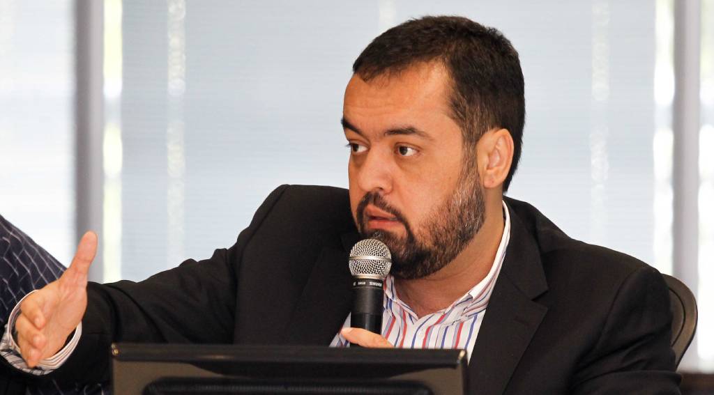 Cláudio Castro: 'O pagamento do piso nacional demonstra, mais uma vez, o nosso compromisso com os professores da rede' (Foto: Divulgação)