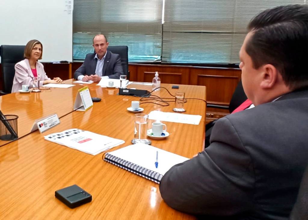 Deputada consegue atendimento presencial no Posto Fiscal de Franca