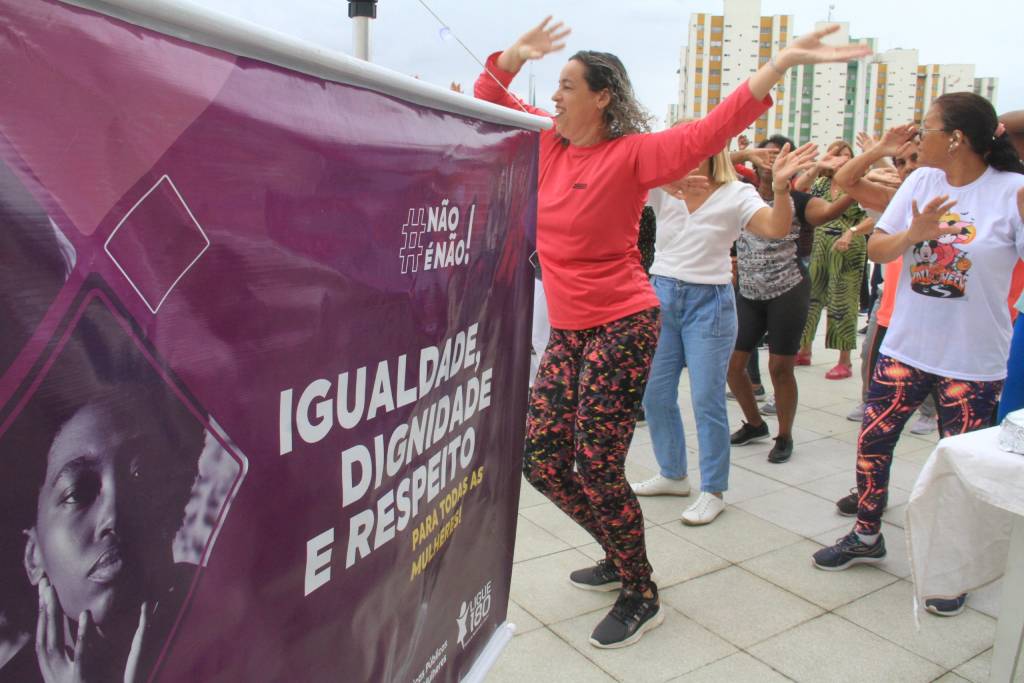 Atividades físicas e orientações são oferecidas no Pátio Alcântara