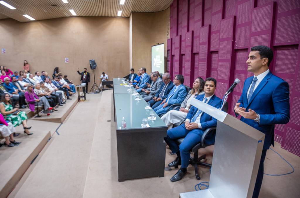 Evento voltado a prefeitos, gestores públicos e lideranças municipais reúne mais de 800 participantes