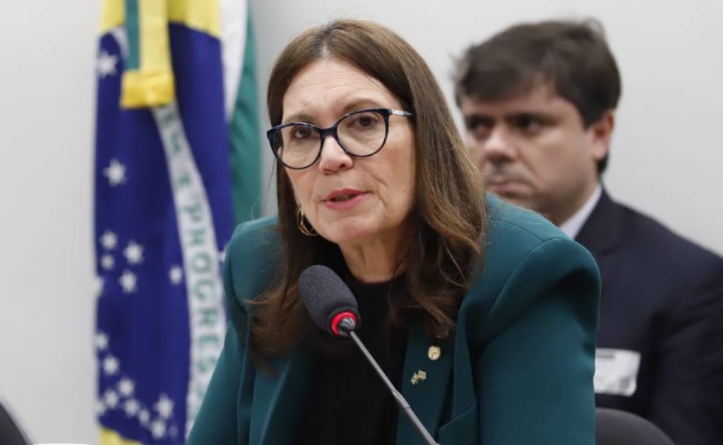 Bia Kicis (PL-DF): "Não faz mais sentido crer que uma pessoa perca laços com terra natal por ter adquirido outra nacionalidade – Foto: Gilmar Félix / Câmara dos Deputados