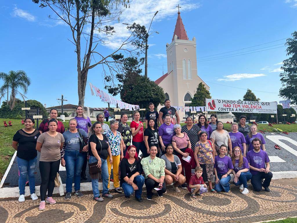 Mulher e Família - Foto: Divulgação/ Prefeitura Irineópolis