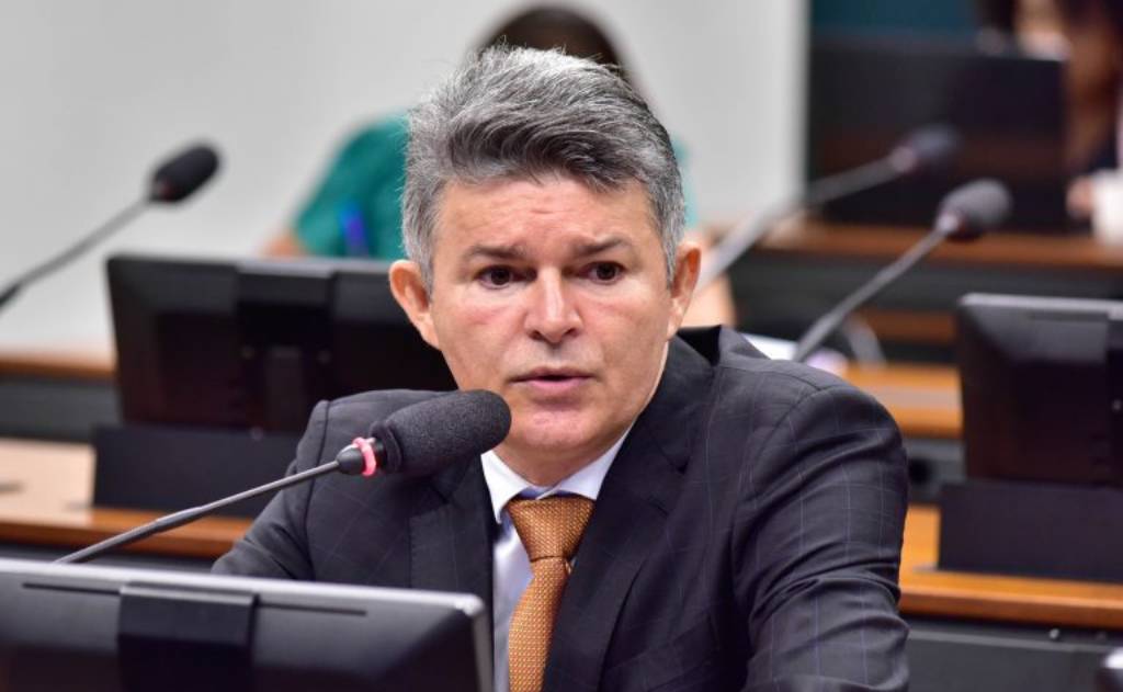 Deputado José Medeiros (PL-MT) Amplia as possibilidades de conquista do sustento pelos agricultores assentados– Foto: Zeca Ribeiro / Câmara dos Deputados