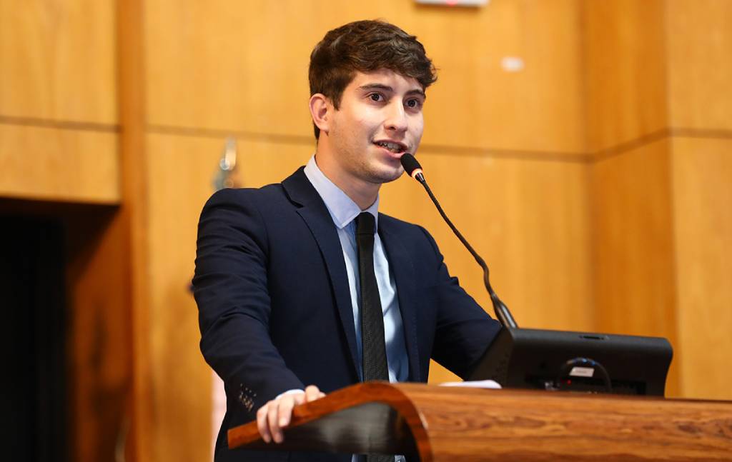 Polese avalia que medida pode ajudar no acesso ao mercado de trabalho e nas finanças pessoais / Foto: Arquivo Sedu ES (Capa) / Lucas S. Costa (interna)