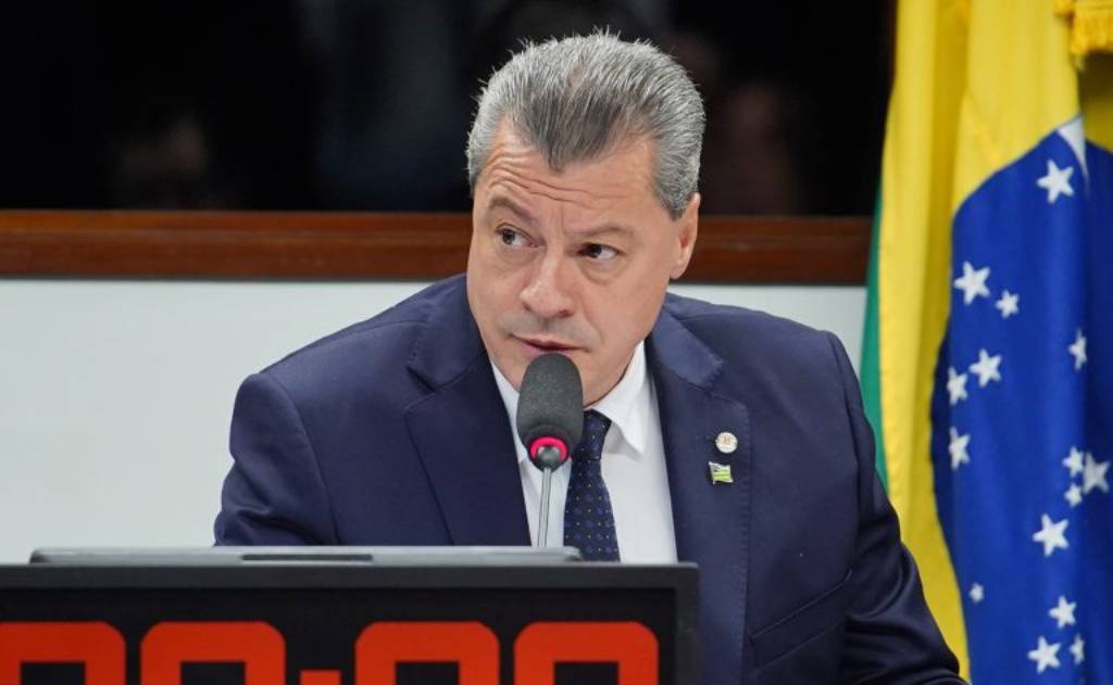 Daniel Agrobom recomendou a aprovação da proposta, com mudanças - Foto: Will Shutter / Câmara dos Deputados