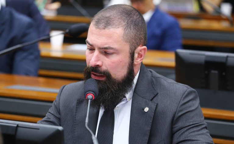 Paulo Bilynskyj (PL-SP) relatou a proposta na comissão e defendeu sua aprovação