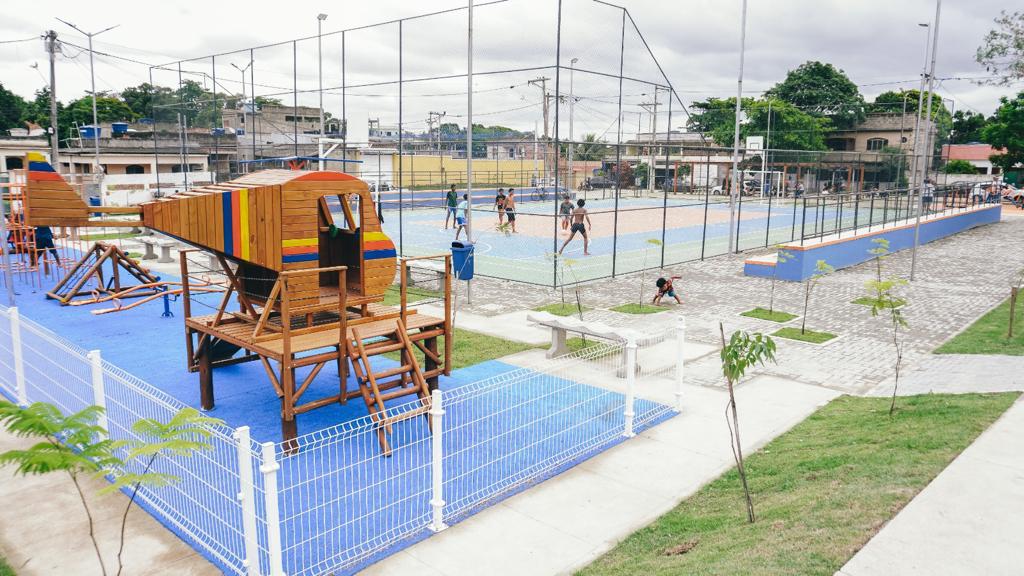 Marcelo Delaroli entrega nova praça com quadra poliesportiva e dá início a obras de infraestrutura no bairro Santo Antônio – Foto: divulgação