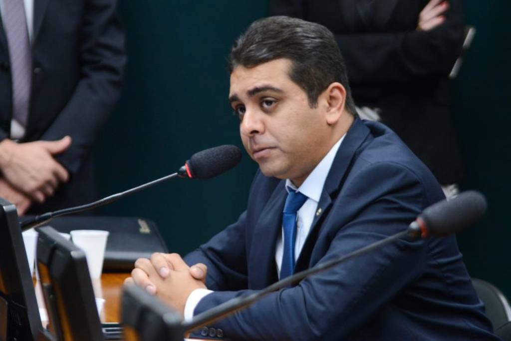 Rodolfo: objetivo não é dar exclusividade ao forró, mas sim evitar que ele seja excluído das festas - Foto: Wesley Amaral/Câmara dos Deputados