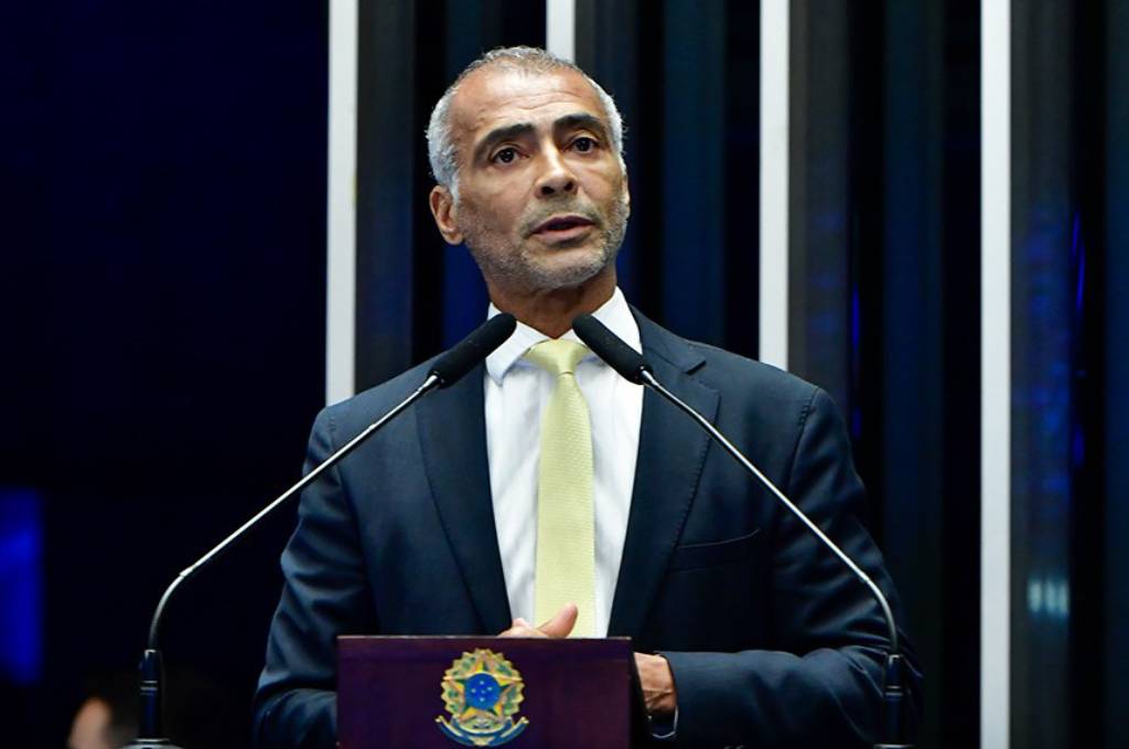 Senador Romário (PL-RJ) mostra preocupação com julgamento no STF que pode retomar rol taxativo de tratamentos pelos planos de saúde - Foto: Waldemir Barreto/Agência Senado