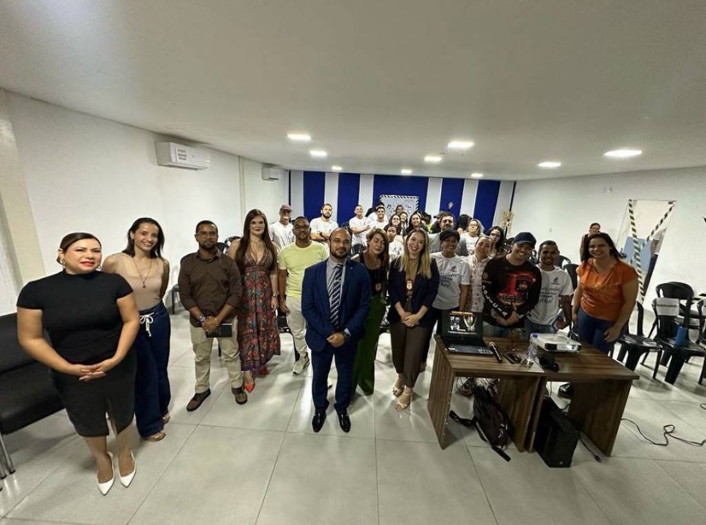 Deputado federal Capitão Alden (PL-BA) apresentou sua famosa Cartilha de Tatuagens