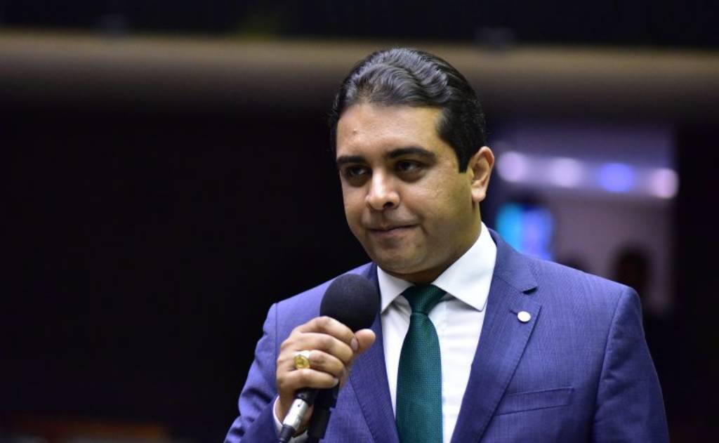Deputado Fernando Rodolfo (PL-PE): "Justiça e merecido reconhecimento a esses insubstituíveis profissionais" - Foto: Zeca Ribeiro/Câmara dos Deputados