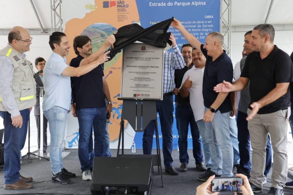 Deputado André do Prado (PL-SP) participa de inaugurações de obras em Igaratá - Foto: (Site do Deputado/Divulgação)