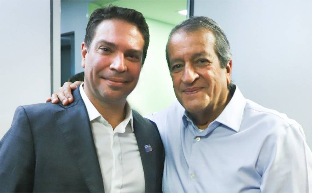 Deputado Alexandre Ramagem (PL-RJ) e o presidente do PL, Valdemar Costa Neto (Foto: Reprodução)