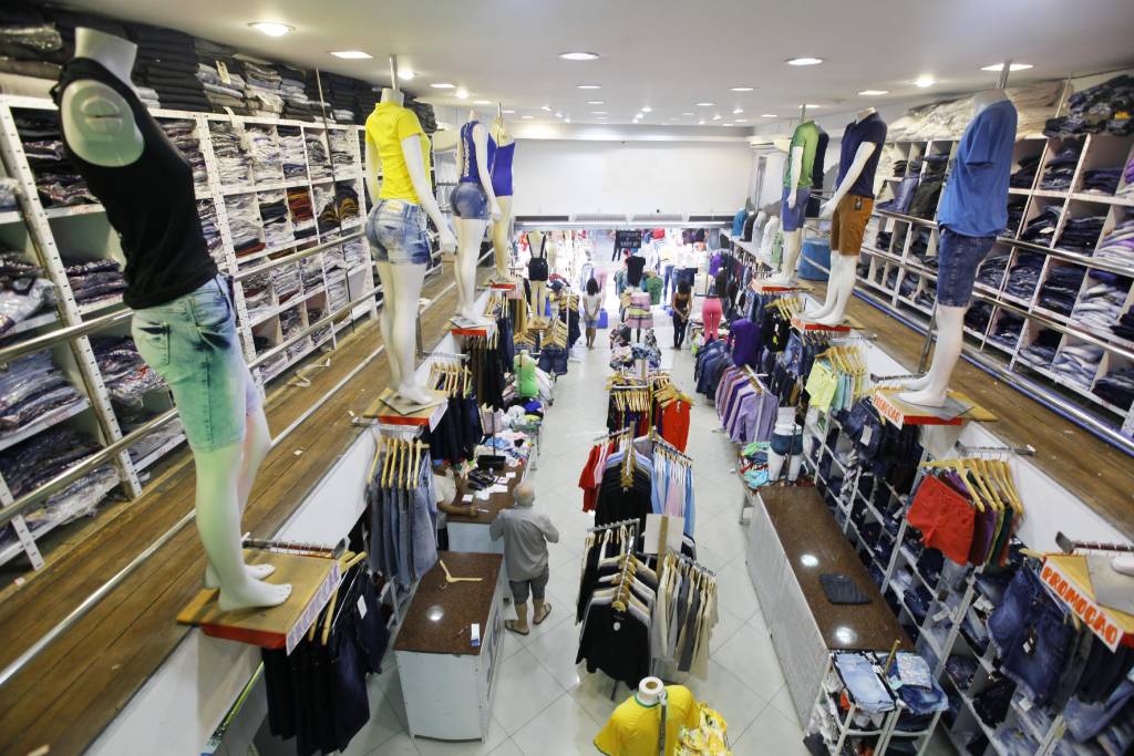 Entre as principais atividades das novas empresas estão o comércio varejista de artigos de vestuários e acessórios, restaurantes e similares e comércio varejista de mercadorias em geral - Foto: (André Gomes de Melo)