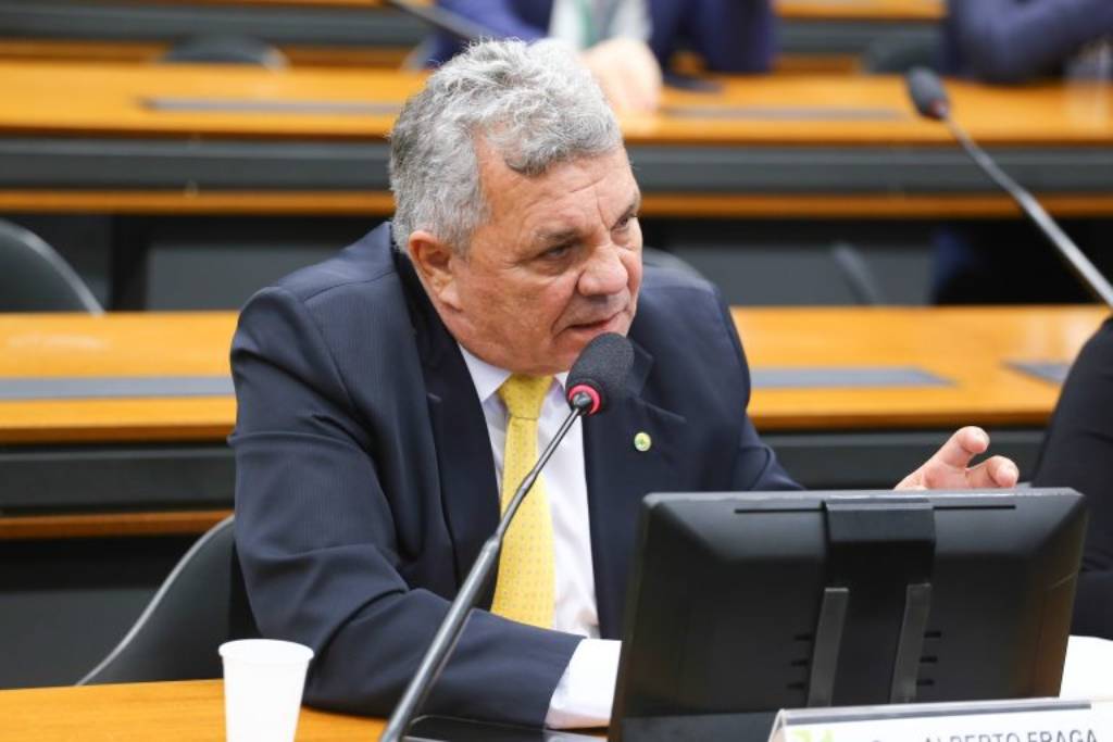 Deputado Alberto Fraga (PL-DF) quer adaptar lei brasileira à prática internacional - Foto: Vinicius Loures/Câmara dos Deputados