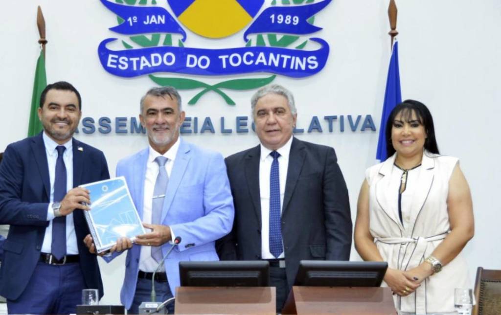 Governador Wandrlei Barbosa, Presidente Amélio Cayres, vice Laurez Moreira e Janad Valcari (PL-TO) - Foto: Ascom Gabinete