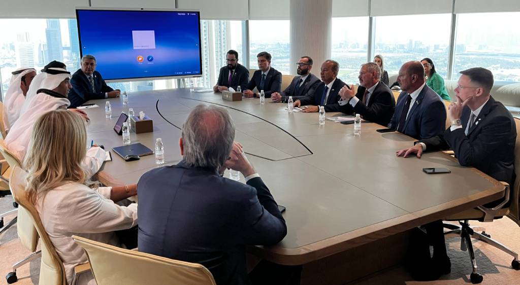 Comitiva se reuniu com o ministro de Estado do Comércio Exterior dos Emirados Árabes Unidos, Thani Al Zeyoudi. Foto: Adriano Piekas