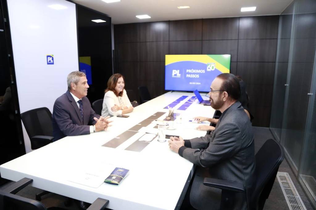 Presidente do PL60+, Deputado Federal Lincoln Portela (PL-MG), Secretário Nacional de Relações Institucionais do PL, Braga Netto e a Presidente do PL Mulher de Tocantins, Nilmar Ruiz (PL-TO)