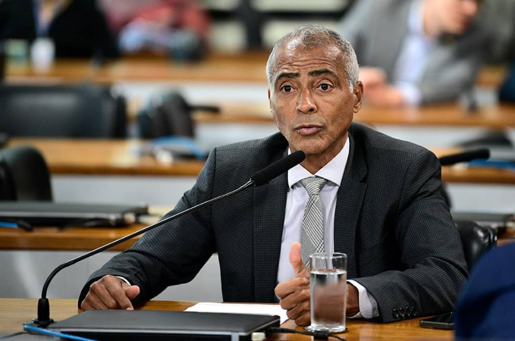 Senador Romário apresentou relatório favorável ao projeto - Foto: Pedro França/Agência Senado