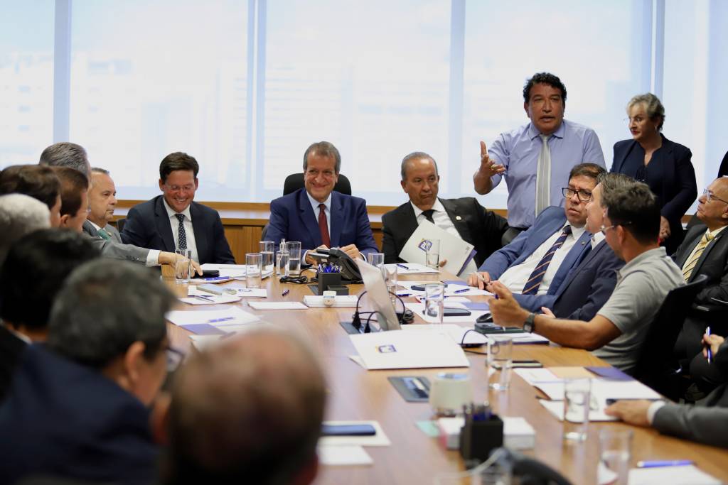 Presidente Valdemar em reunião com os presidentes estaduais do PL (Foto: Natanael Alves)