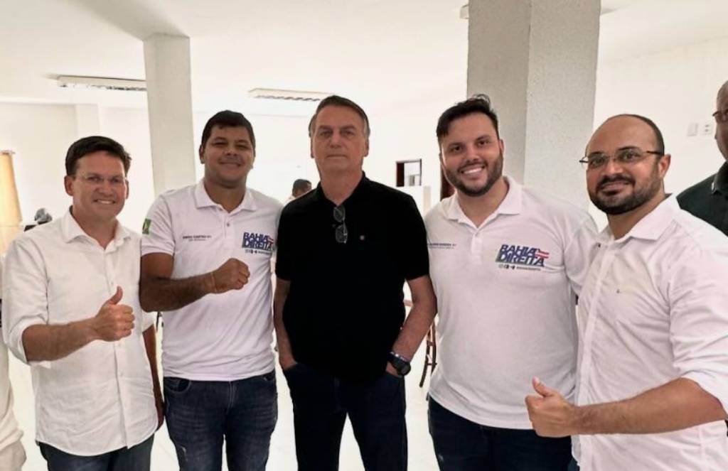 Presidente do PL da Bahia, João Roma (PL-BA), Deputado estadual Diego Castro (PL-BA), Presidente de Honra do PL, Jair Bolsonaro, Deputado federal Capitão Alden (PL-BA) - Foto: Divulgação/Assessoria de Imprensa
