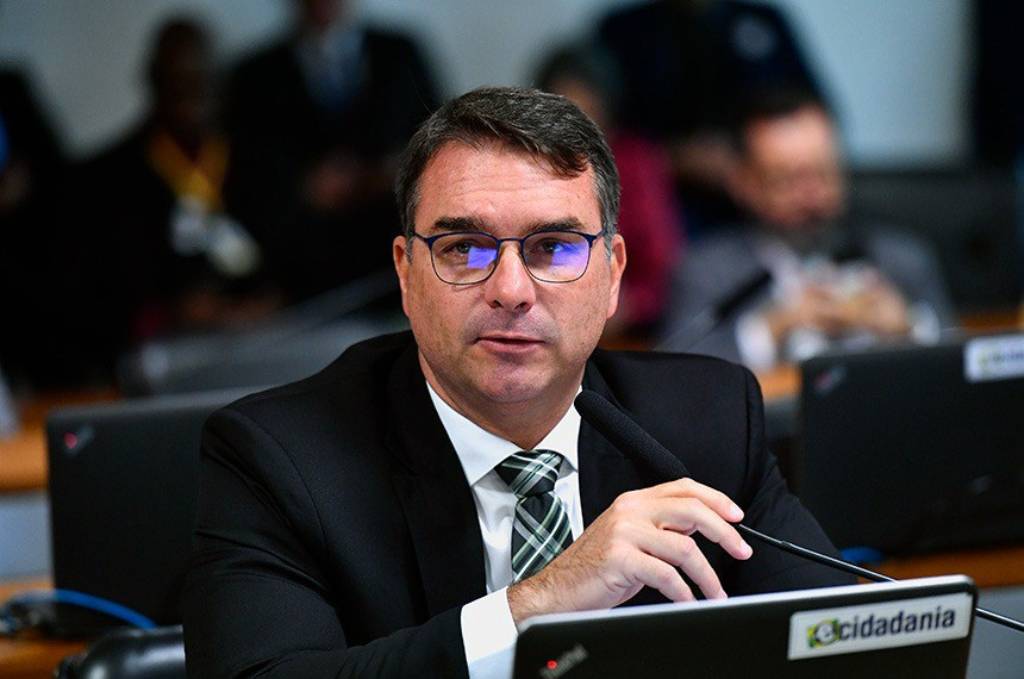 Senador Flávio Bolsonaro (PL-RJ) é o relator do projeto - Foto: Agência Senado