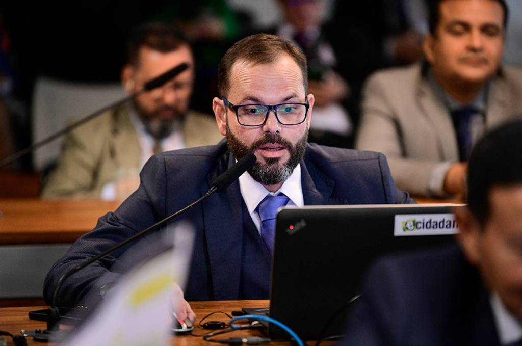 Relator, Jorge Seif (PL-SC) defendeu aprovação da proposta, que busca dar mais segurança às vítimas de agressão - Foto: Pedro França/Agência Senado