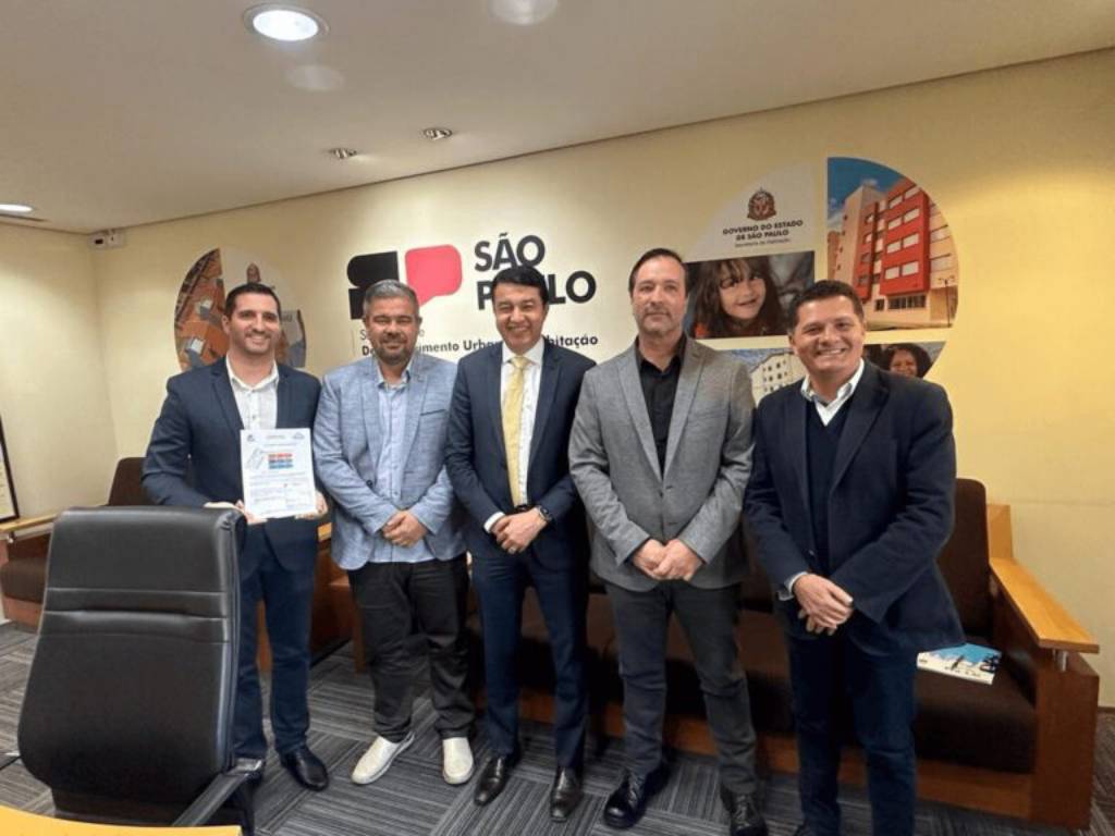 Governo atende pedido de Carlos Cezar e anuncia 228 moradias em Jacareí - Foto: Divulgação • Assessoria de Imprensa