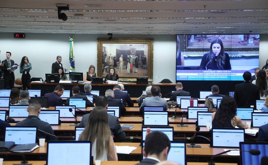 Discussão e votação de propostas legislativas. Dep. Caroline de Toni (PL - SC) - Foto: Bruno Spada/Câmara dos Deputados