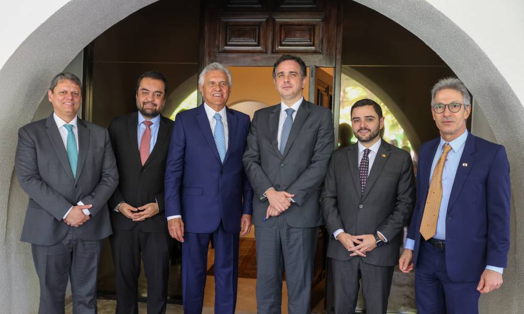O governador Cláudio Castro e outros governadores se reúnem com o presidente do Senado, Rodrigo Pacheco, para discutir a renegociação das dívidas – Foto: (Rafael Campos)