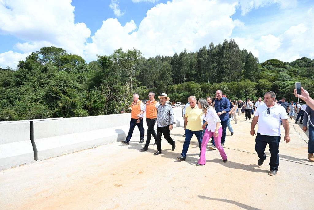 Jorginho Mello (PL-SC) entrega ponte para comunidade de Abelardo Luz - Foto: Eduardo Valente/Secom