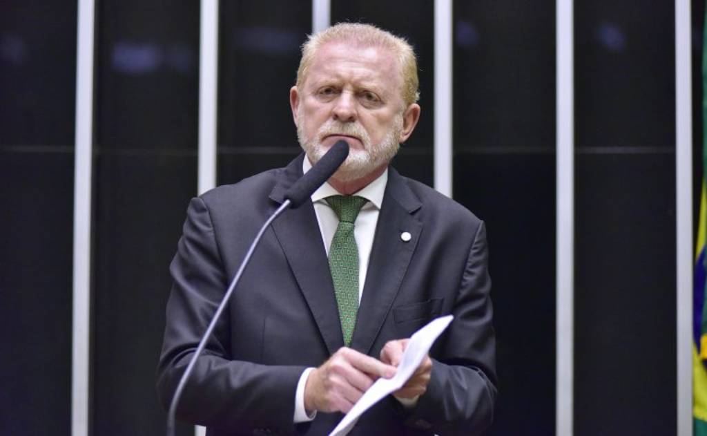 Deputado Vermelho (PL-PR) acredita que medida vai reduzir evasão escolar – Foto: Zeca Ribeiro / Câmara dos Deputados