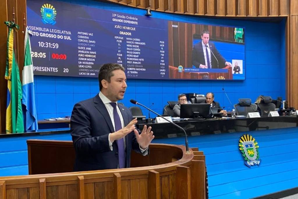 Deputado João Henrique (PL-MS) foi à tribuna nesta terça-feira: "Poderíamos transformar a educação e oferecer serviços públicos de qualidade" - Foto: Fabiana Silvestre