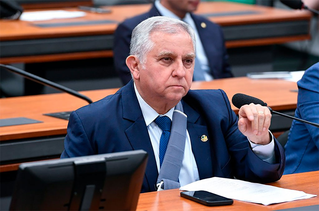 Senador Izalci Lucas (PL-DF) lembrou que proteção a produtos veterinários e agrícolas já foi aprovada, mas para humanos ainda não – Foto: Jefferson Rudy/Agência Senado
